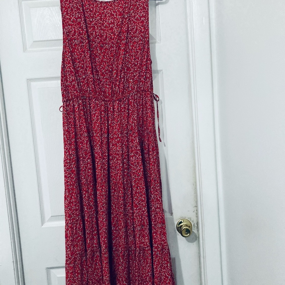 Red and White Patterned maxi dress - Picture 9 of 13